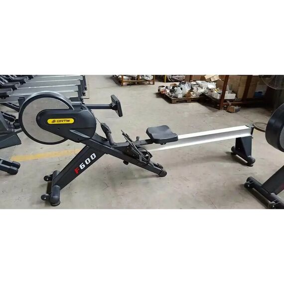Гребной тренажер INSIGHT Fitness F600 фотографии