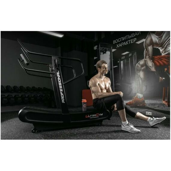 Беговые дорожки: Профессиональная беговая дорожка Ultra Gym UG-M 003 фотографии